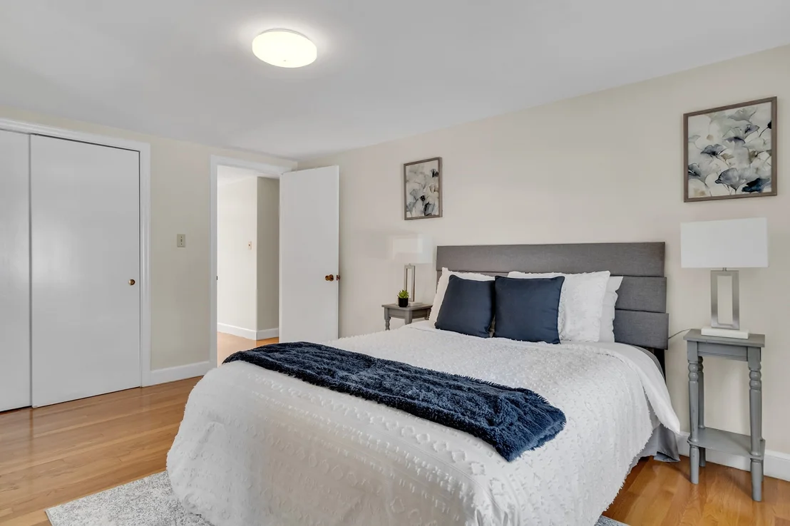 Photo of 33 Stowecroft Rd