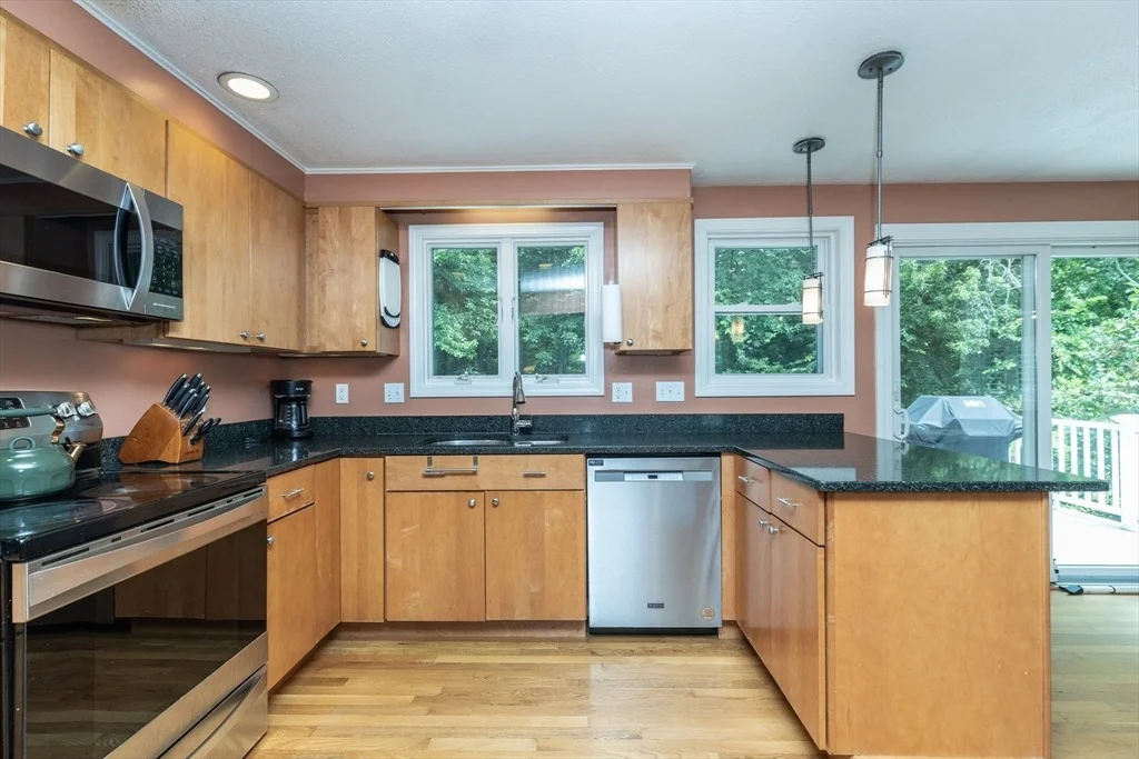 Photo of 27 Hayes Ave