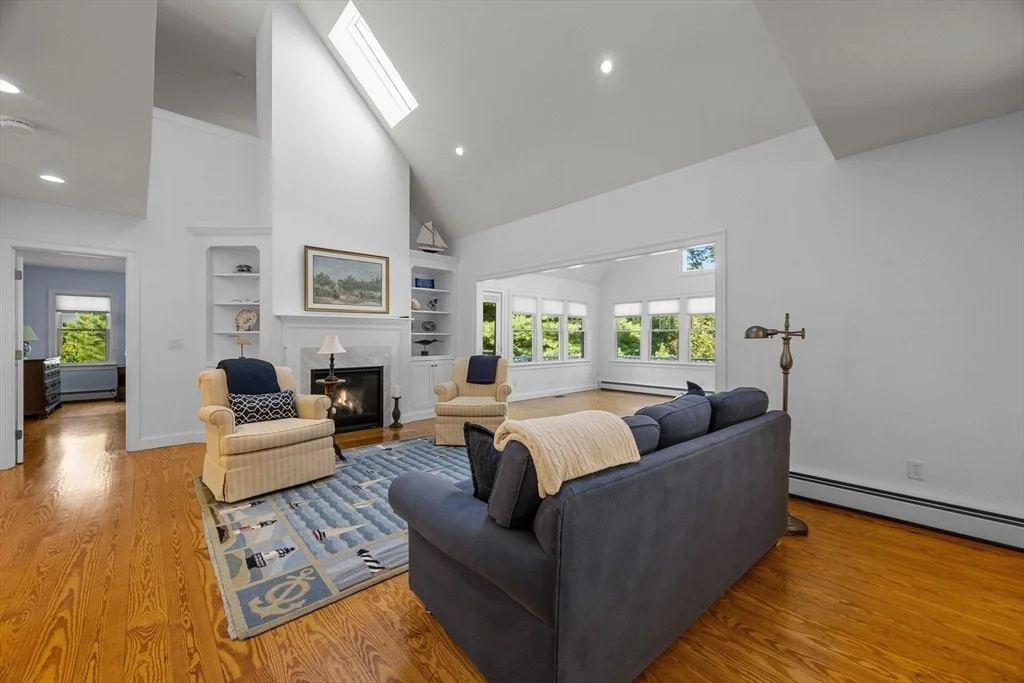 Photo of 783 Santuit-Newton