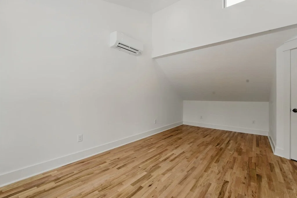 Photo of 120 State St