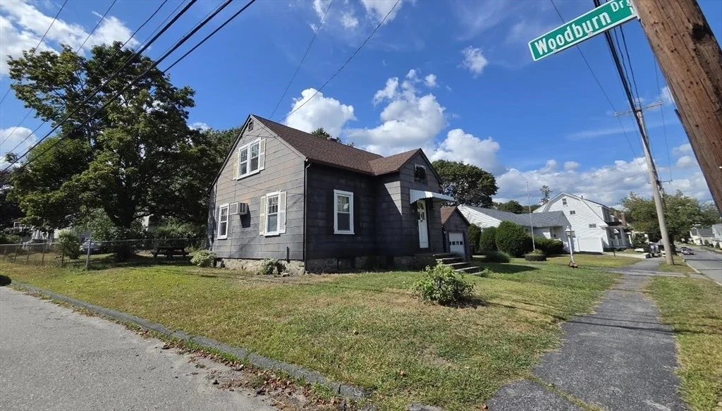 Photo of 211 Lowell Street
