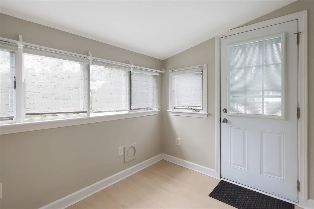 Photo of 26 Oakmeadow Ln