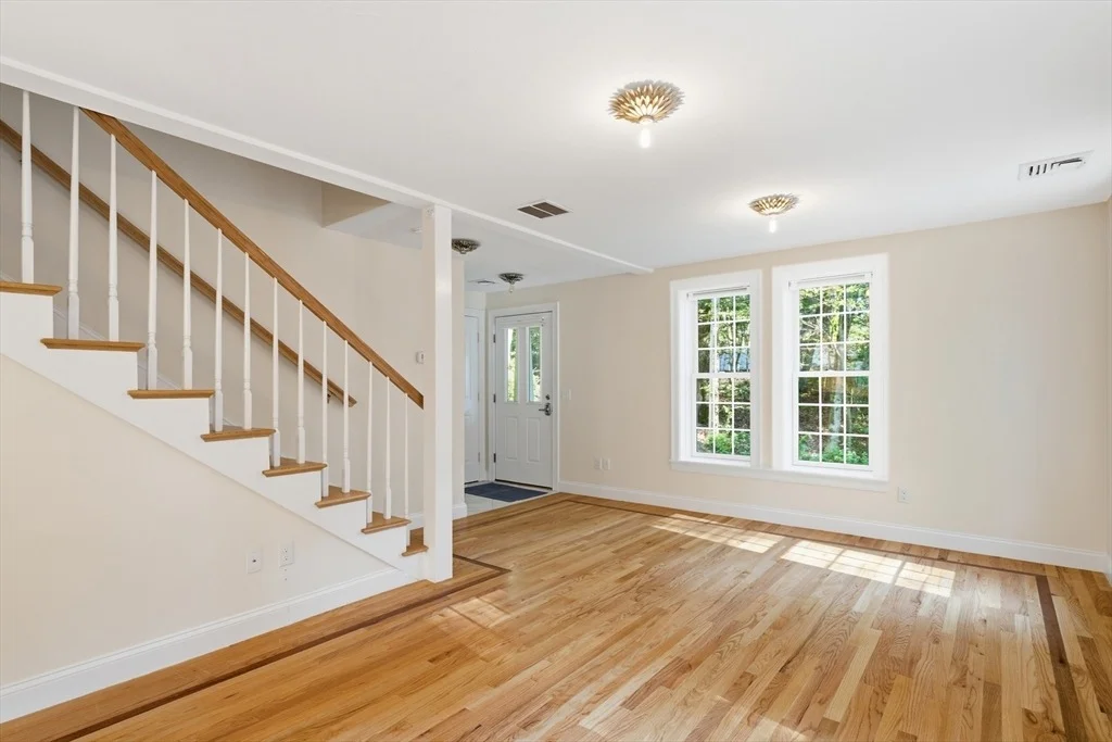 Photo of 10 Mayflower Path