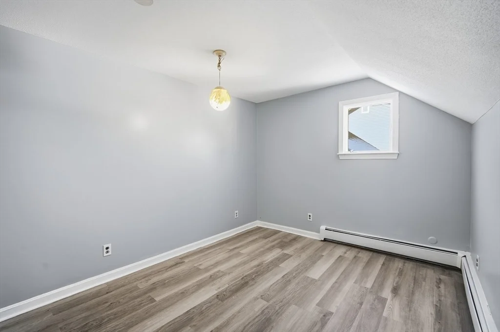 Photo of 87 Clarendon Ave