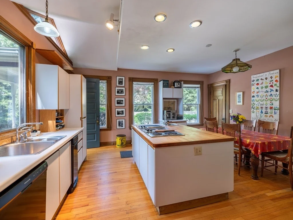 Photo of 51 Harrison Ave