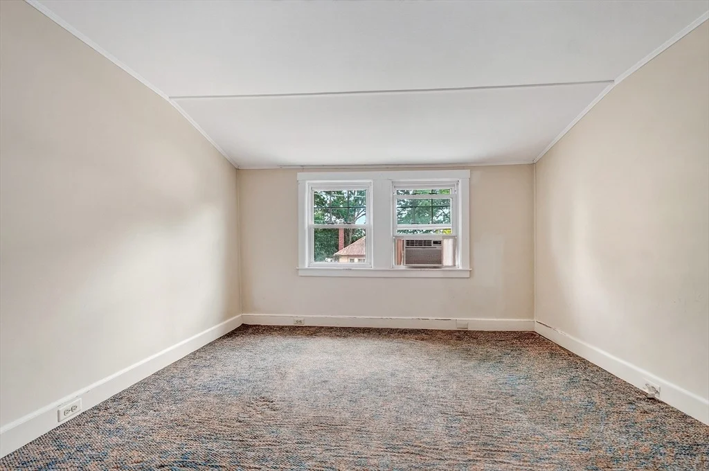 Photo of 37 Riverview St