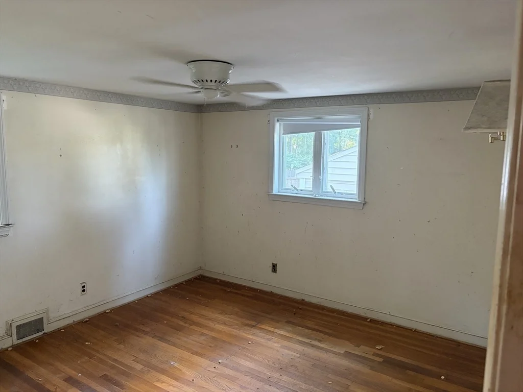 Photo of 90 Westview Dr.