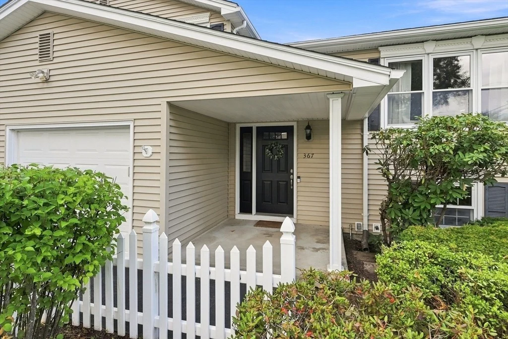 Photo of 367 Steiger Dr