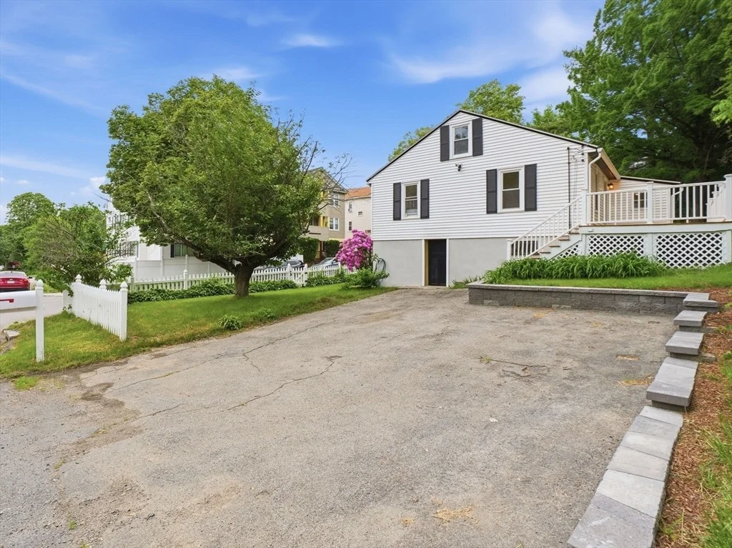 Photo of 41 Bridgeport St
