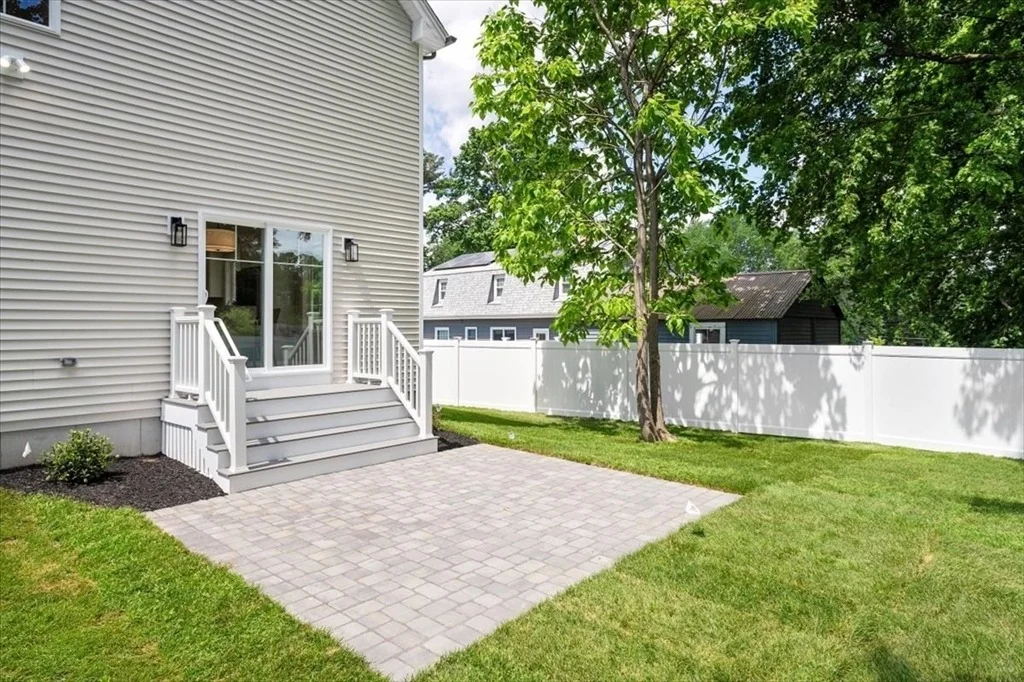 Photo of 6 Oak Knoll Road