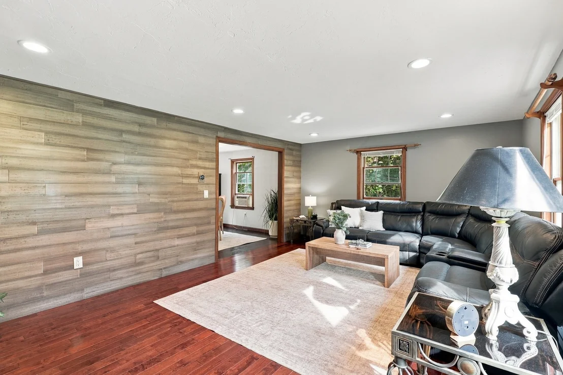 Photo of 10 Garrison Heights Drive