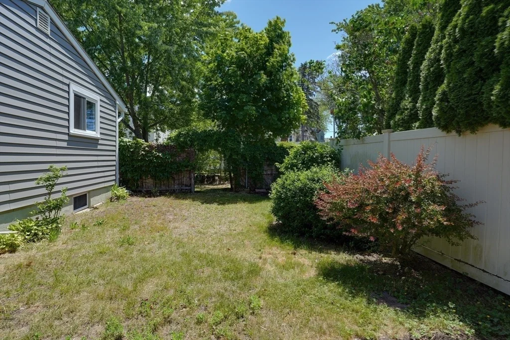 Photo of 15 Jefferson Ave
