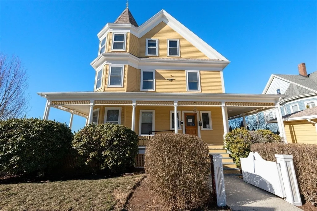 Photo of 826 Broadway