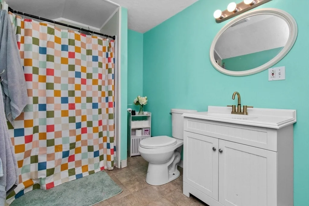 Photo of 210 Robert St