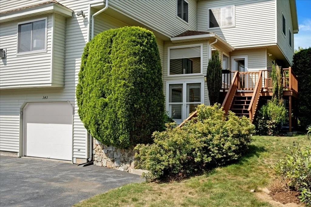Photo of Unit 38C at 343 Captain Eames Cir