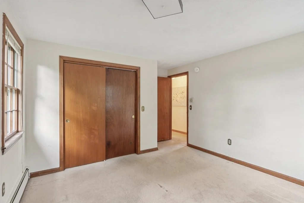 Photo of 8 Glenn Dr
