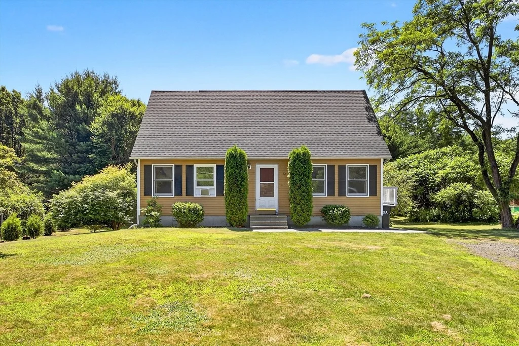 Photo of 32 Sarah Ln