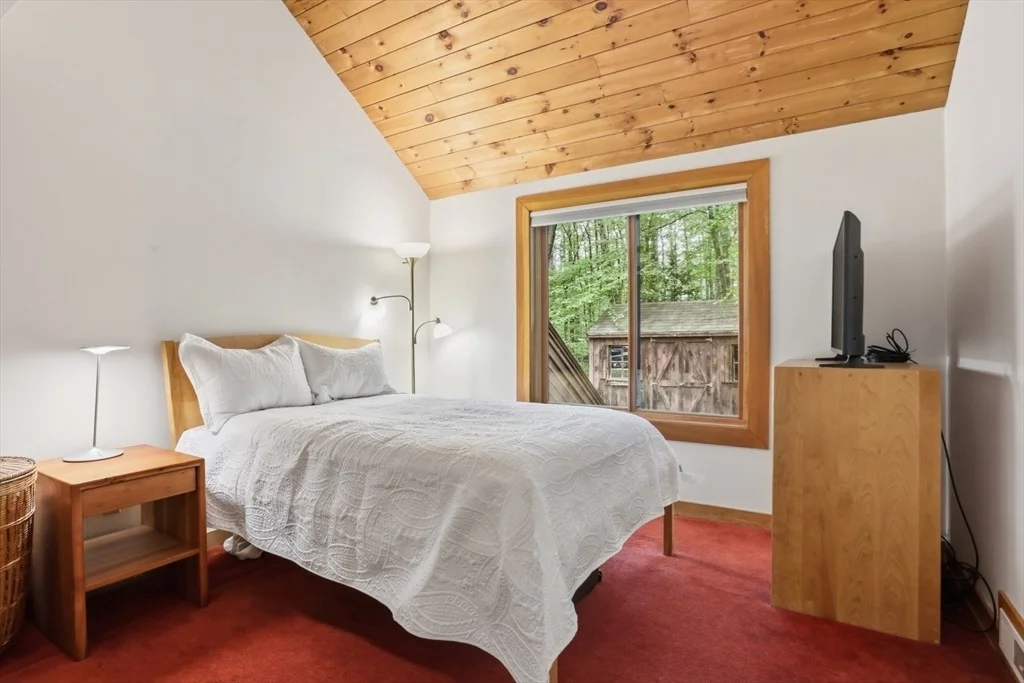 Photo of 39 Hog Hill Road