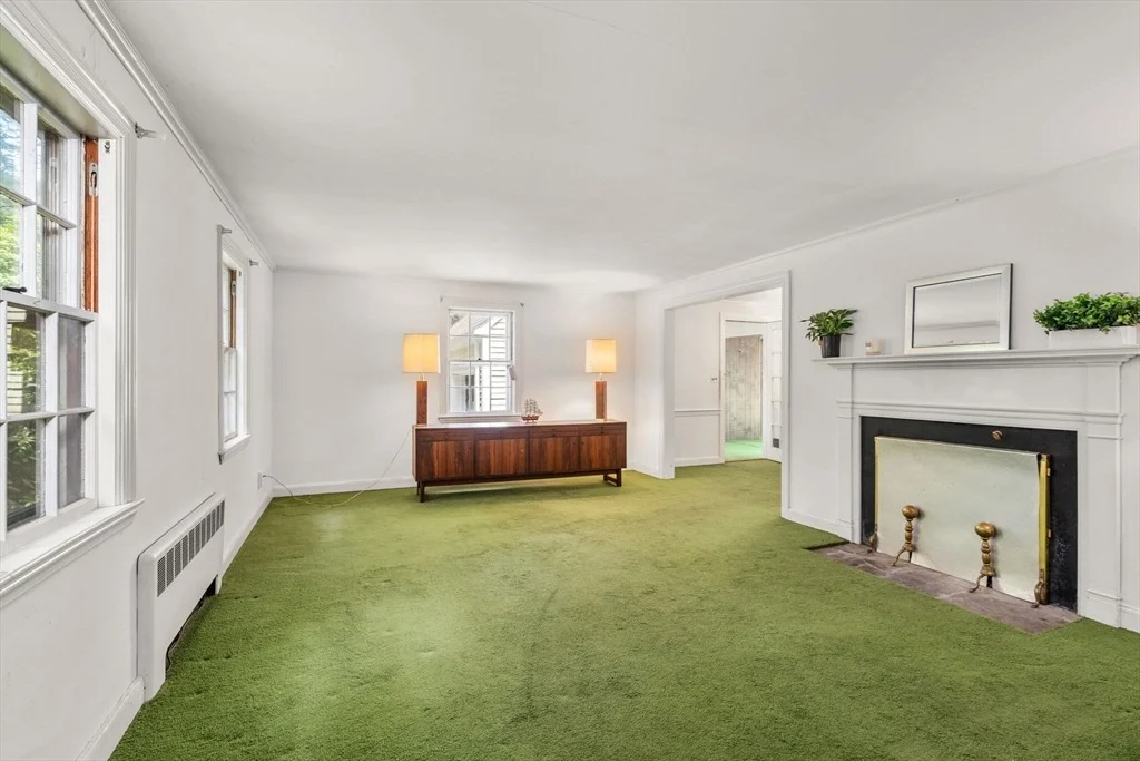 Photo of 10 Taylor Lane