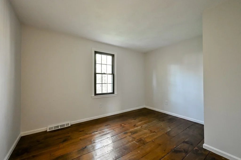 Photo of 15 Edwards Rd