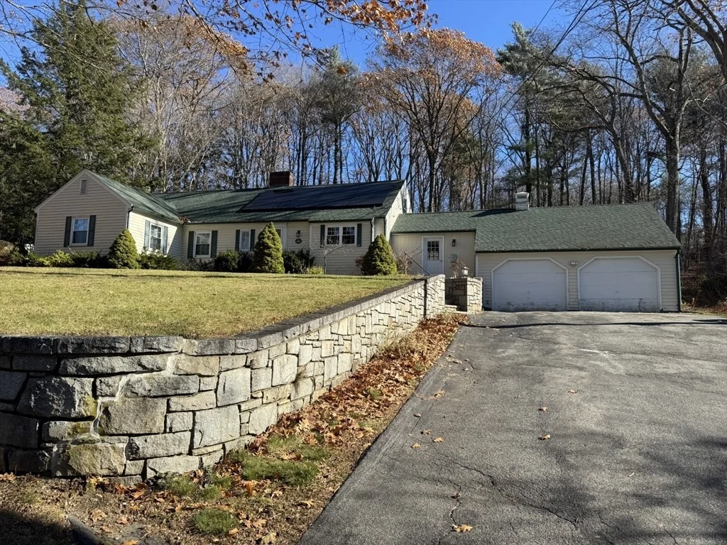 Photo of 100 Lawrence Street