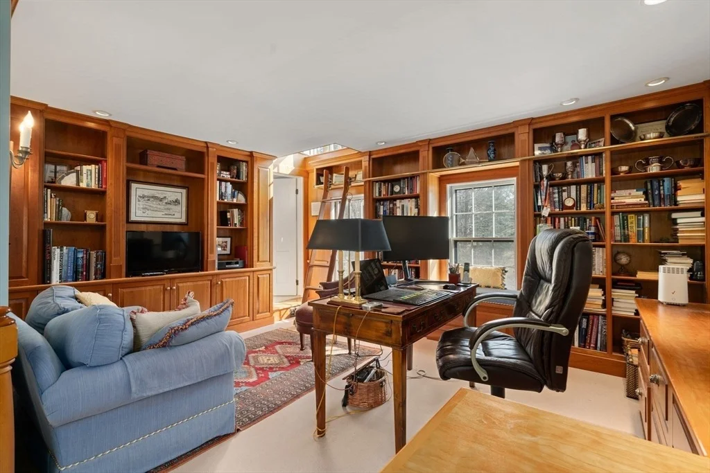 Photo of 338 Boston Post Road