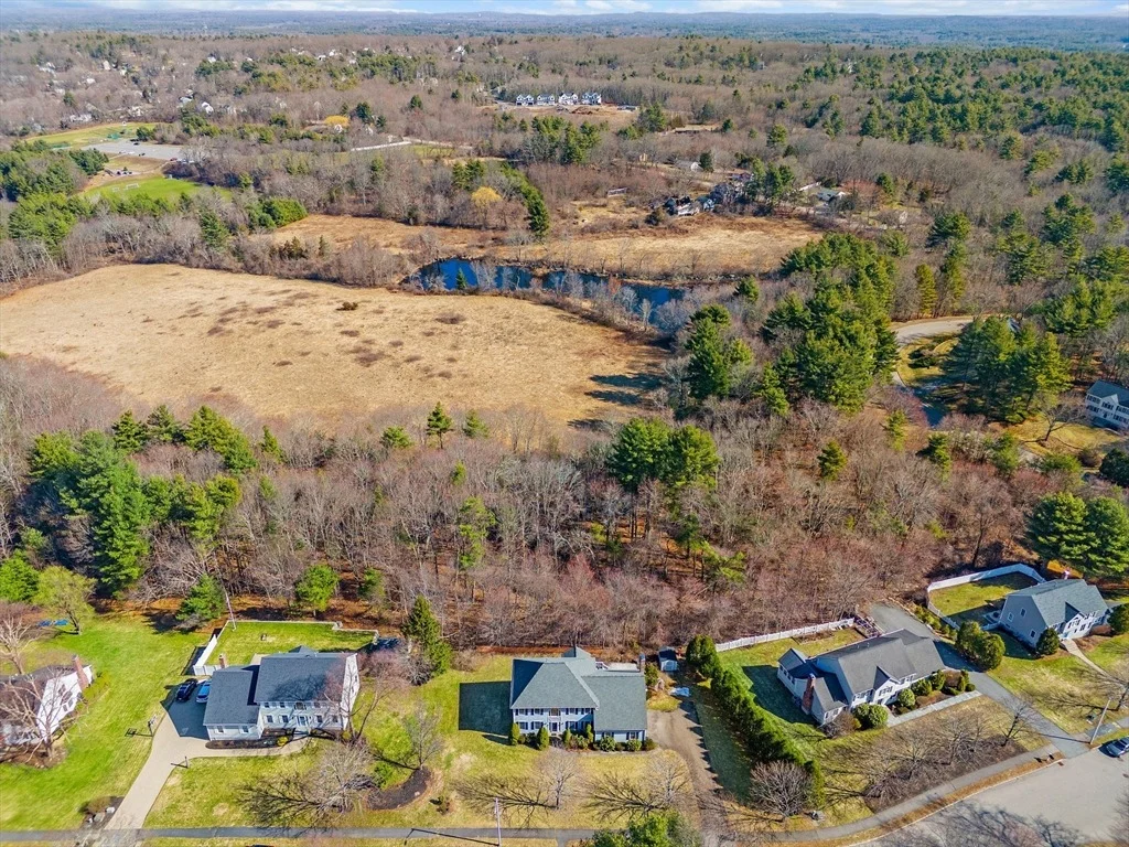Photo of 15 Winterberry Dr