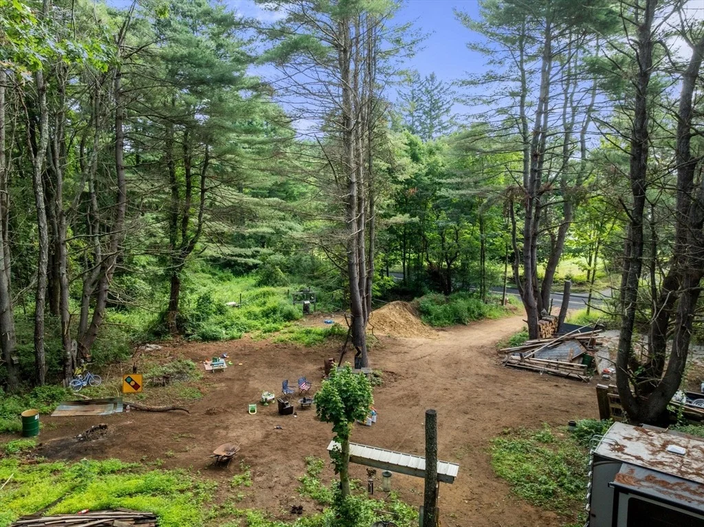 Photo of 305 Warren Rd