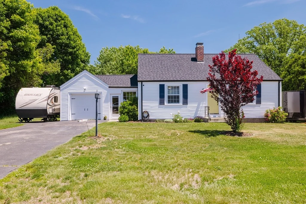 Photo of 1472 Wampanoag Trl