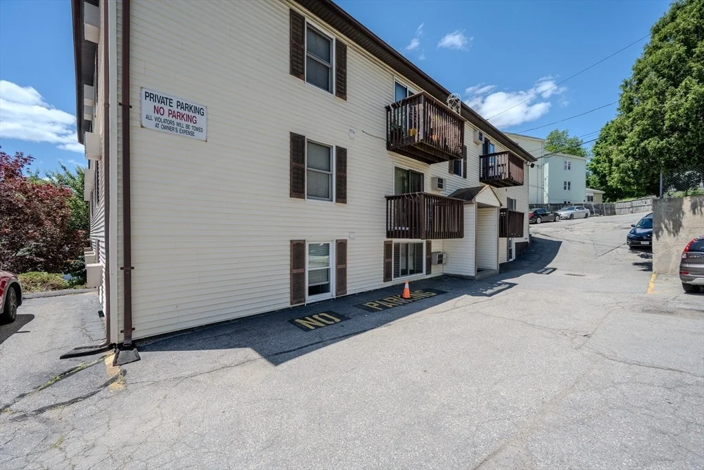 Photo of Unit 3 at 229 Vernon St