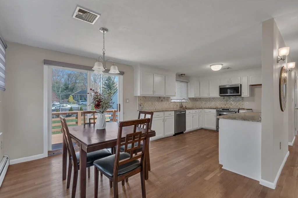 Photo of 8 Park Cir