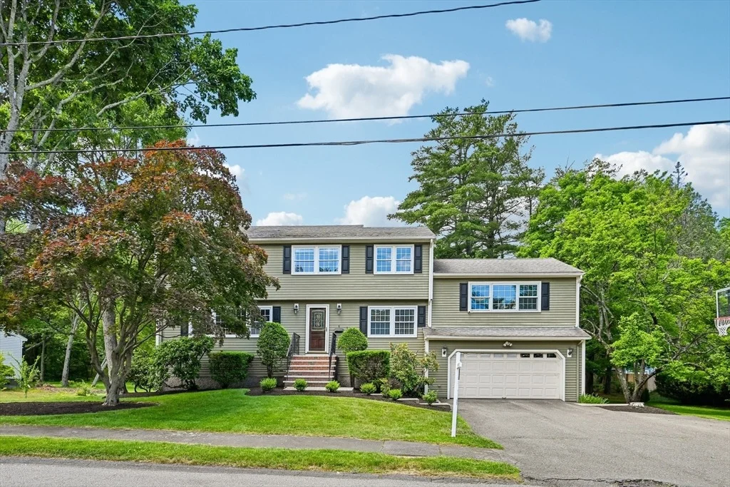 Photo of 6 Briarwood Dr