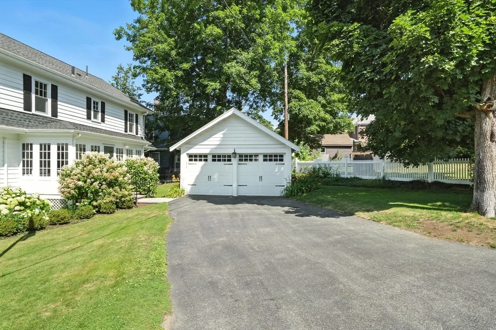 Photo of 83 Traincroft