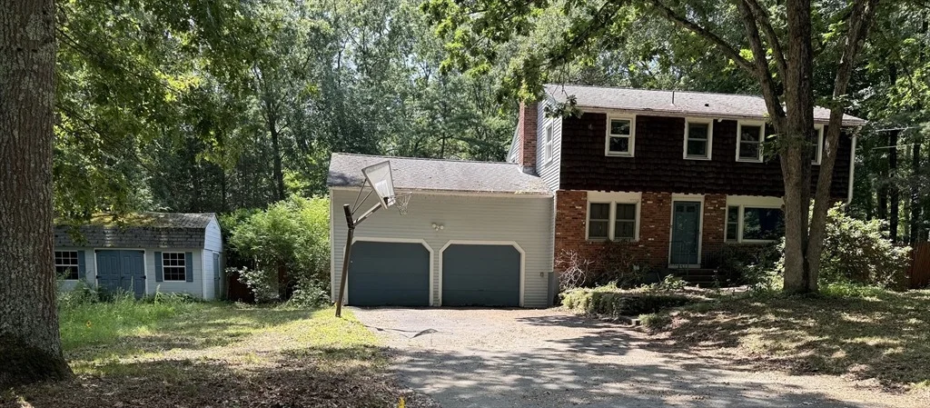 Photo of 17 Pondview Rd