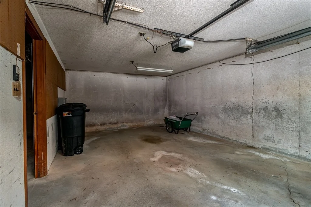 Photo of 10 Jonathan Dr