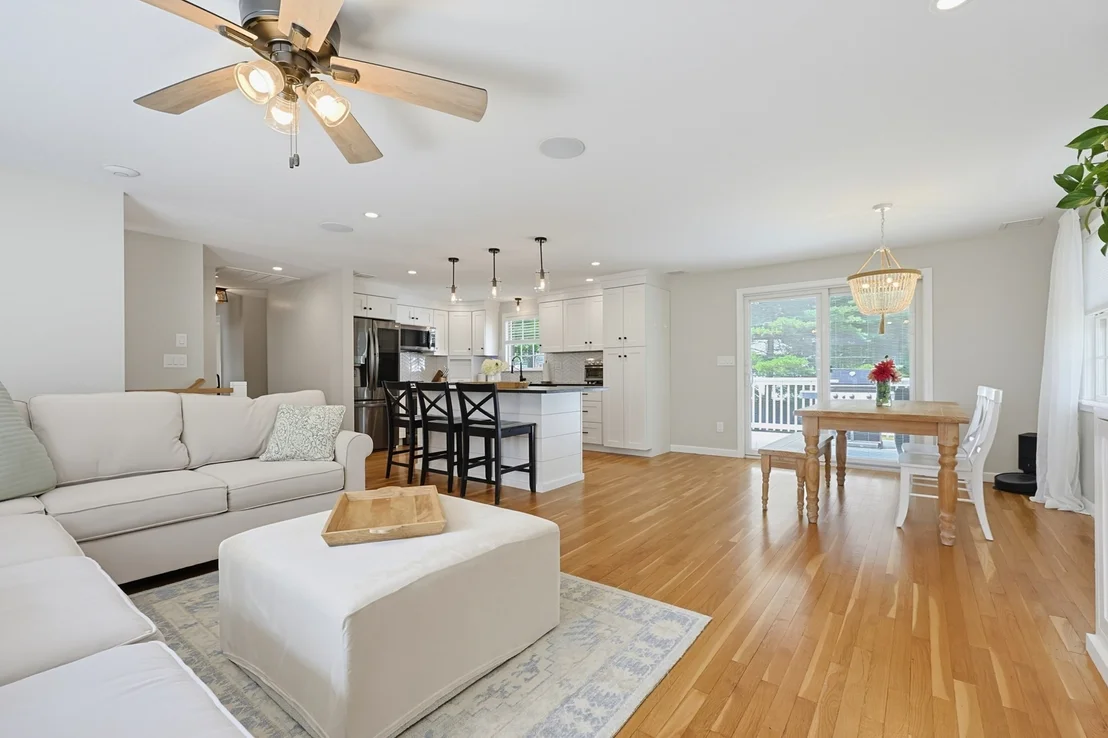 Photo of 10 Howe Circle