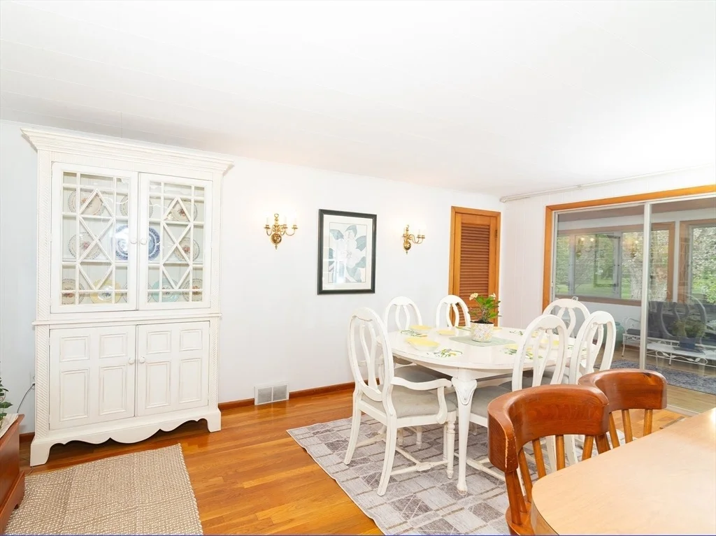 Photo of 40 Dunster Rd