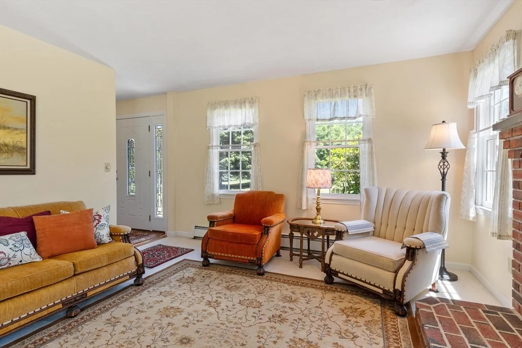 Photo of 2 Carriage Way