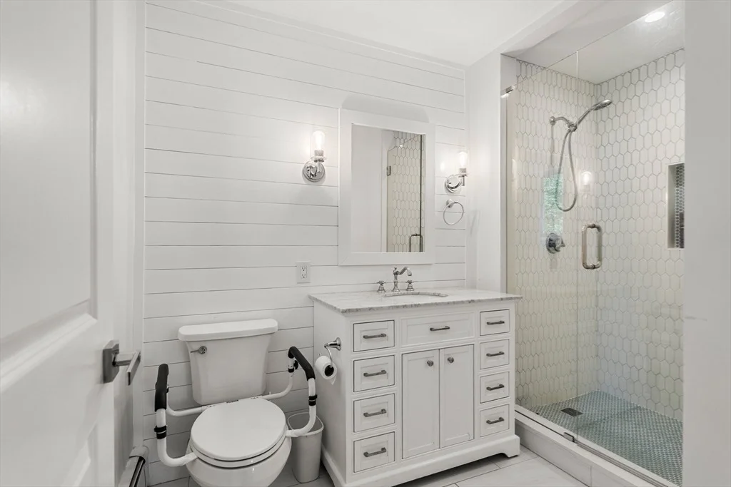 Photo of 20 Parsons Dr.