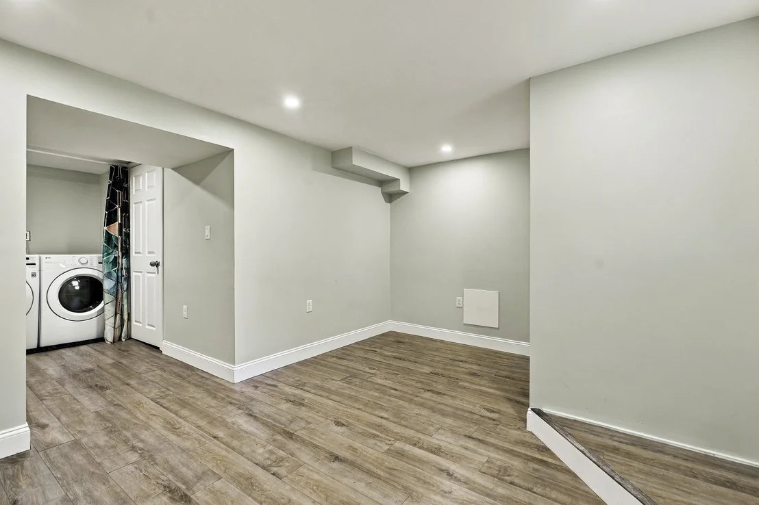 Photo of 47 Rosedale Rd