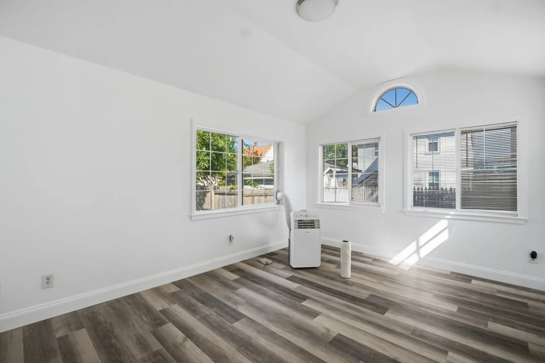 Photo of 150 Lawndale St