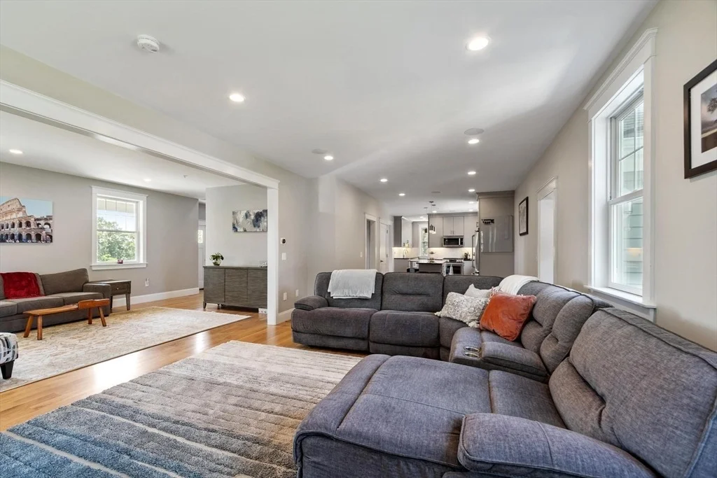 Photo of 7 Bridle Spur Ln