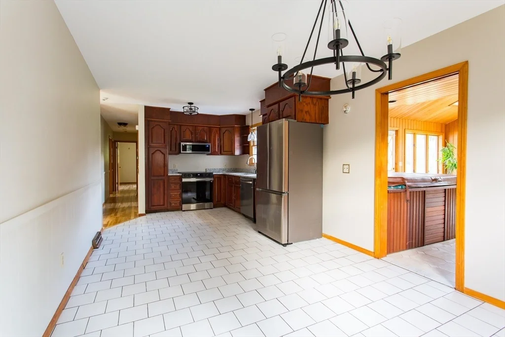 Photo of 1102 East Rd