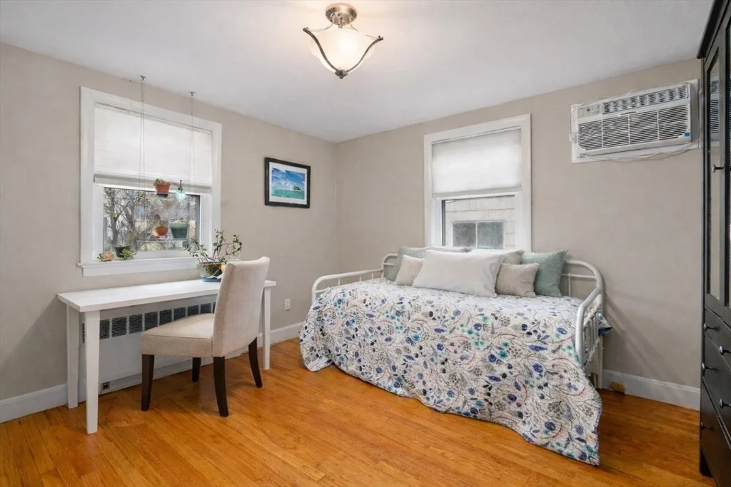 Photo of 52 Ivan St