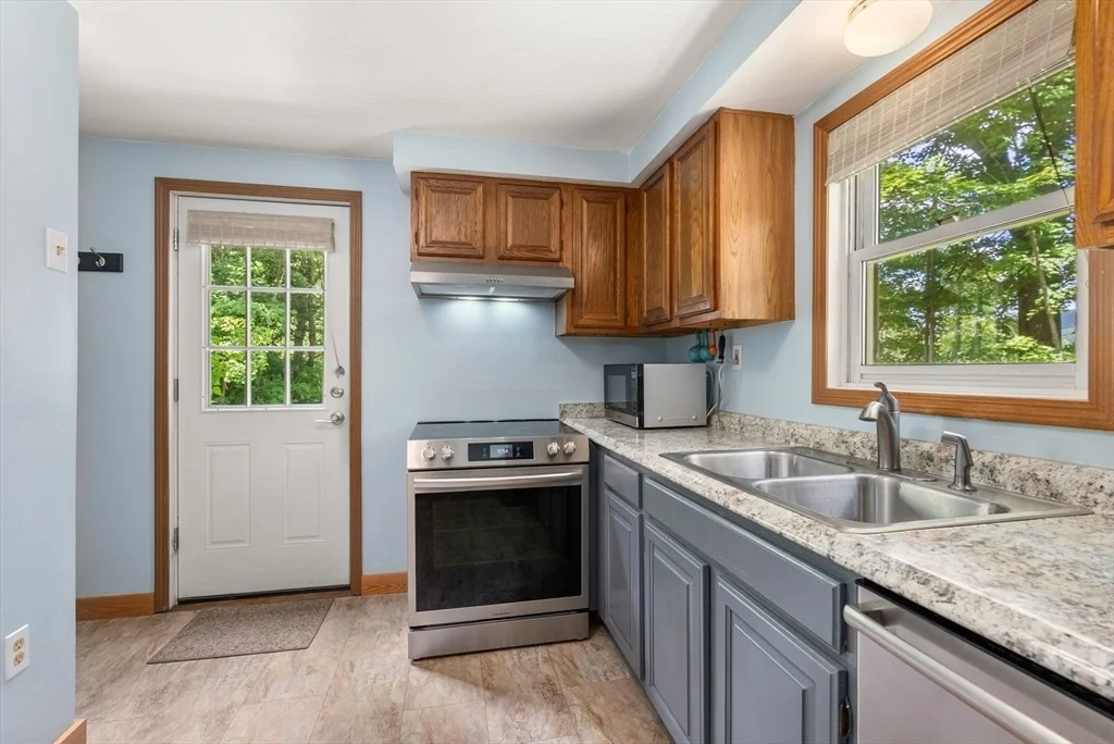 Photo of 75 Laurel Rd