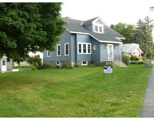 Photo of 66 Quinapoxet Lane