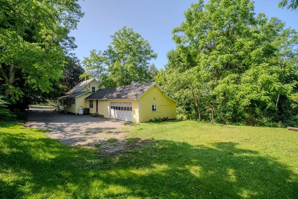 Photo of 52 Maple St