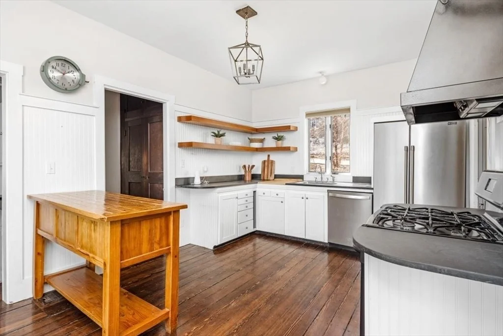 Photo of 55 Whiton Avenue