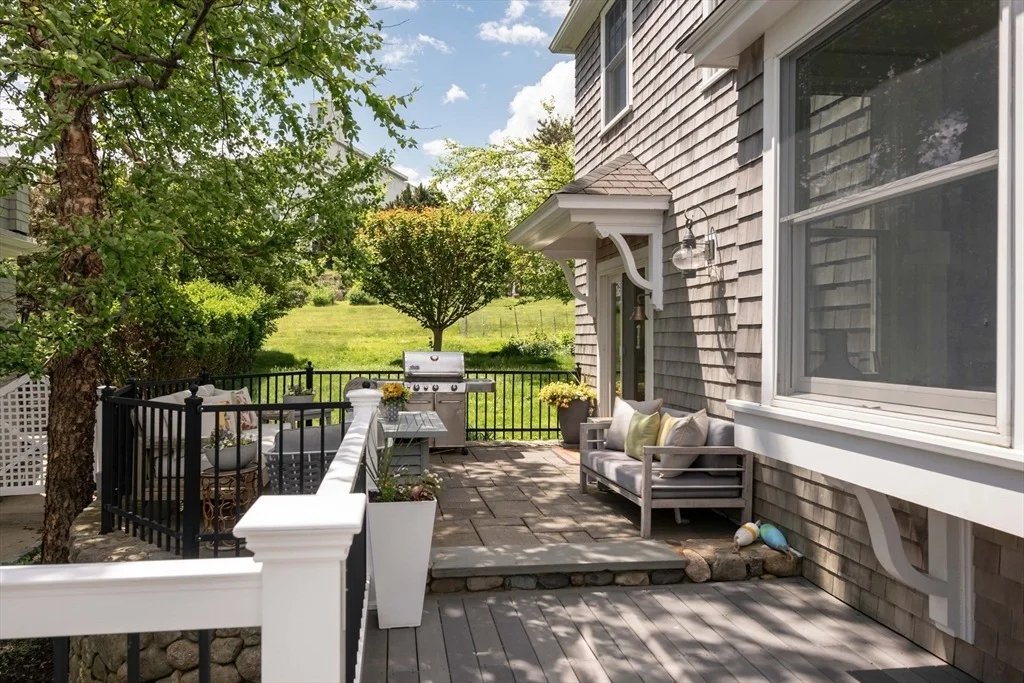 Photo of 46 Holbrook Ave