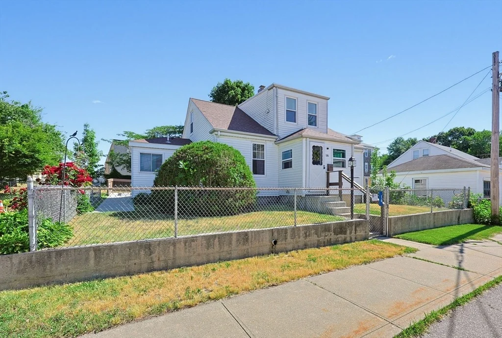 Photo of 16 Lakeview St